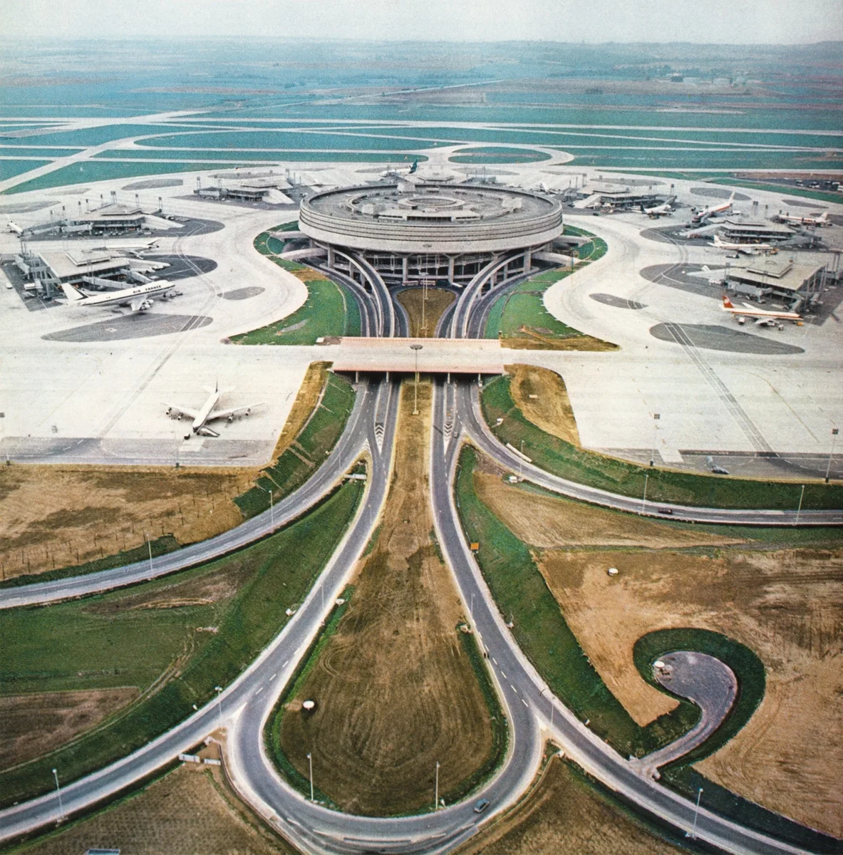 Aéroport Paris-Charles de Gaulle, vue aérienne du terminal