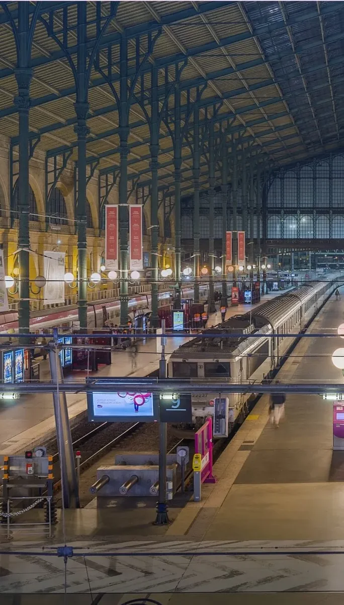 Gare de Massy TGV, intérieur et quais