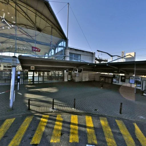 Gare de Massy TGV, accès extérieur